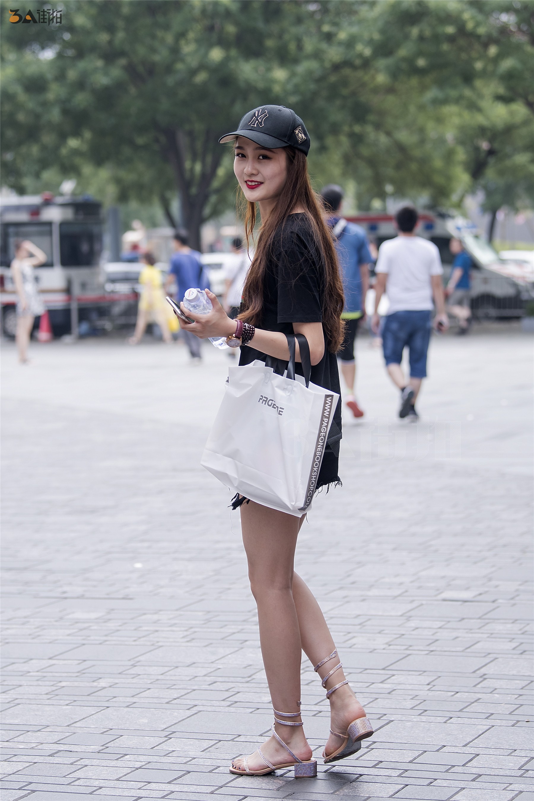 14056210938521.jpg