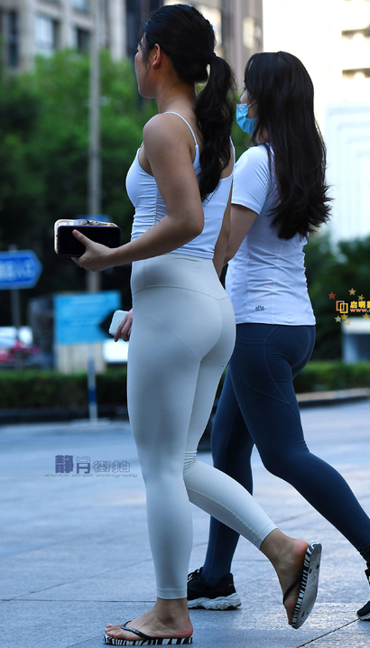 偶遇花容月貌的前卫紧身裤圆臀女生[RU-K9VV]