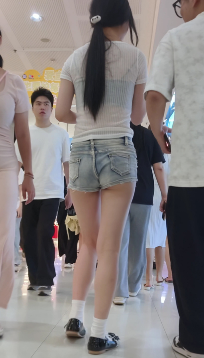 【视频】一位秀外慧中的新潮热裤美臀女孩[AM-363Y]