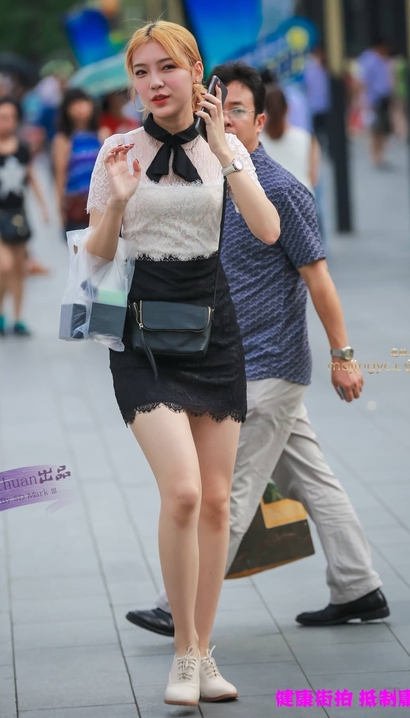 抓拍仙姿玉色的时髦包臀裙长腿美女[OY-U66L]